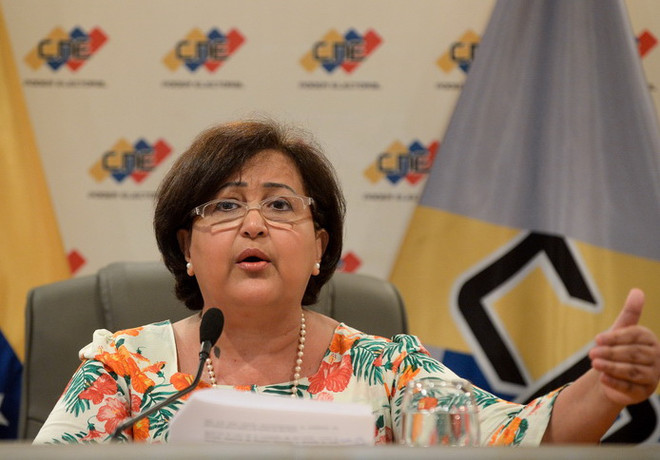 Venezuela đình chỉ việc thu thập chữ ký ủng hộ trưng cầu ý dân ảnh 1