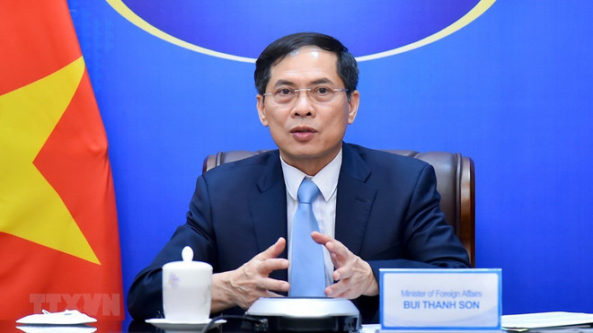 Bộ trưởng Ngoại giao Bùi Thanh Sơn dẫn đầu Đoàn Việt Nam tham dự hội nghị. (Ảnh: TTXVN phát) Việt Nam dự Hội nghị Bộ trưởng Ngoại giao hợp tác Mekong-Sông Hằng ảnh 1