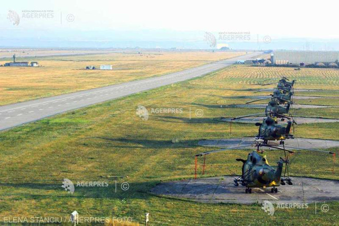 Romania và Mỹ thảo luận kế hoạch mở rộng căn cứ không quân. (Nguồn: AGERPRES) Romania và Mỹ thảo luận kế hoạch mở rộng căn cứ không quân ảnh 1