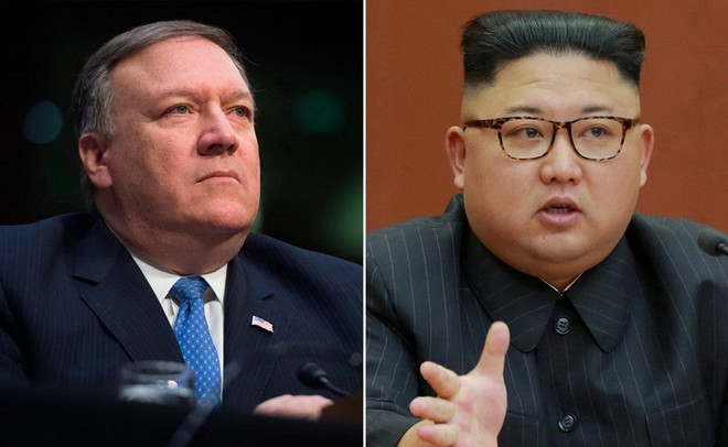 Ông Mike Pompeo (trái) bí mật thăm Triều Tiên, gặp nhà lãnh đạo Kim Jong-un. (Nguồn: KCNA/Reuters/TTXVN) Triều Tiên đề xuất phi hạt nhân hóa "theo từng giai đoạn" với Mỹ ảnh 1
