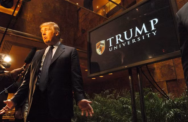 Ông Trump gây sốc khi bồi thường 25 triệu USD trong vụ kiện lừa đảo ảnh 1