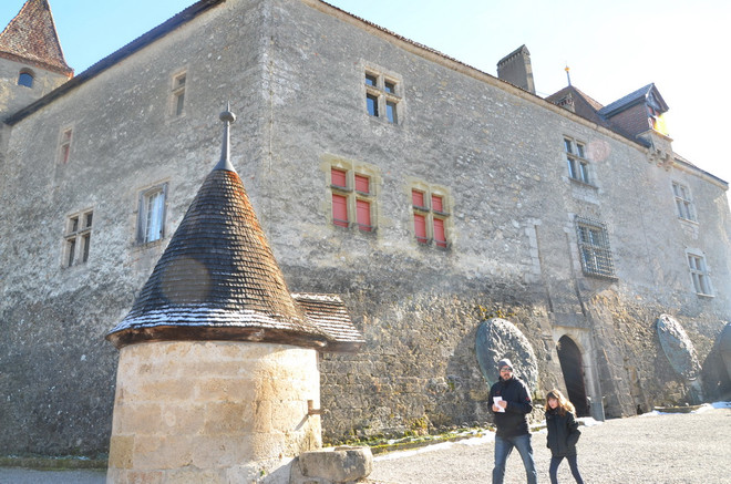 Thăm thị trấn cổ Gruyère - nơi gắn với thương hiệu phomát nổi tiếng ảnh 7