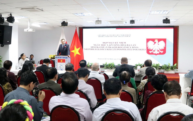 Quang cảnh buổi họp mặt. (Ảnh: Xuân Khu/TTXVN) Họp mặt kỷ niệm Ngày Độc lập Cộng hòa Ba Lan tại Thành phố Hồ Chí Minh ảnh 1