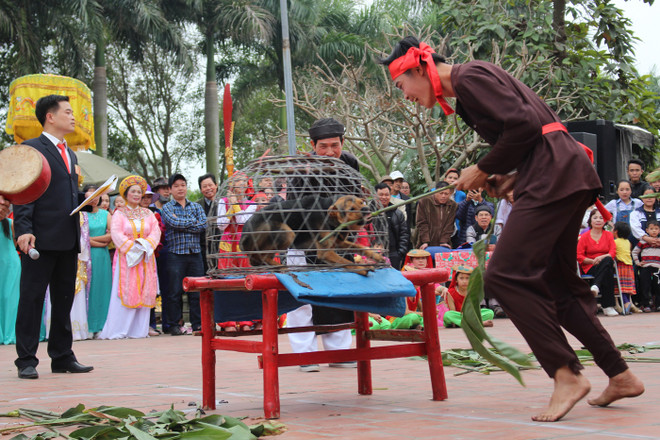 Độc đáo lễ hội Kén rể tưởng nhớ nữ danh tướng thời Hai Bà Trưng ảnh 2