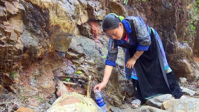 Xôn xao thông tin về "mó nước thần" ở Sơn La chữa được bách bệnh ảnh 1