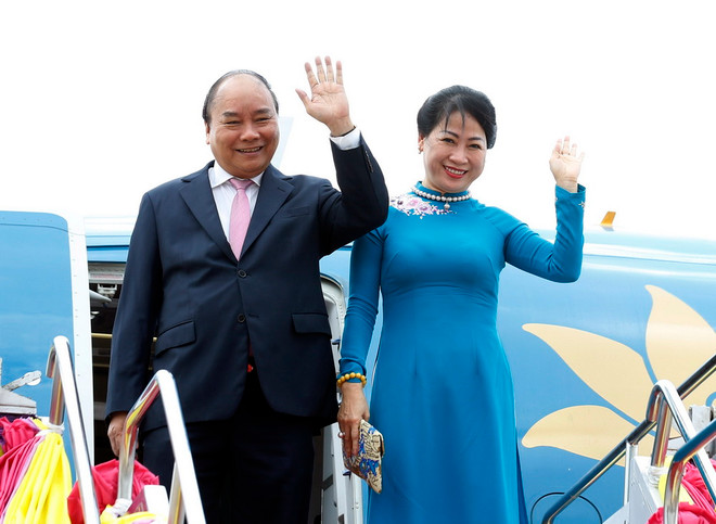 Thủ tướng bắt đầu chương trình dự hội nghị ACMECS 8 và CLMV 9 ảnh 1