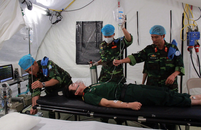 Chuyện về những bông hồng của lực lượng "mũ nồi xanh" Việt Nam ảnh 2