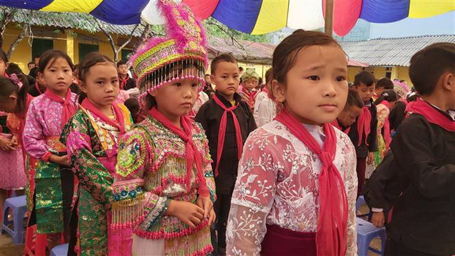 Học sinh vùng cao ở Hà Giang náo nức bước vào năm học mới ảnh 1