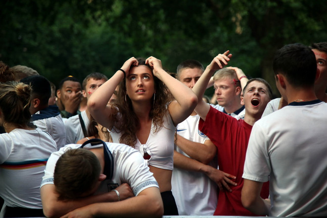 Cổ động viên Anh nuối tiếc nhưng vẫn tin tưởng vào "Tam Sư" ảnh 2