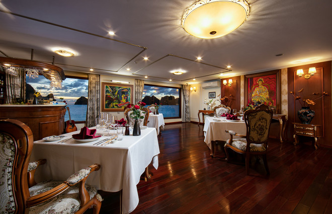 Ẩm thực hoàng gia trên du thuyền và ‘đặc quyền của một bà hoàng’ ảnh 1