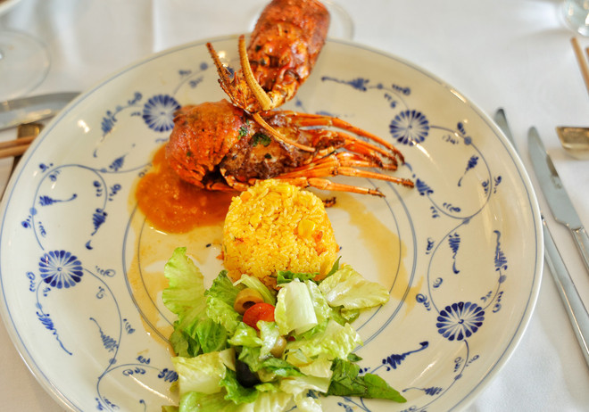 Ẩm thực hoàng gia trên du thuyền và ‘đặc quyền của một bà hoàng’ ảnh 4