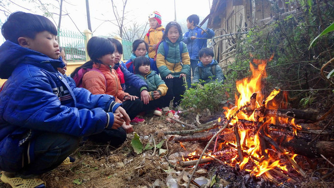 Khu vực đỉnh núi Mẫu Sơn nhiệt độ giảm xuống còn âm 0,3 độ C ảnh 1