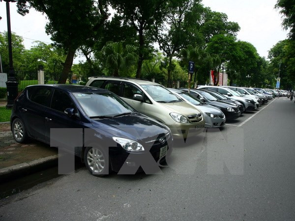 Hà Nội áp dụng giá mới, các điểm trông giữ xe đua nhau “chặt chém" ảnh 2