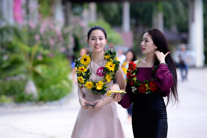 Thí sinh Hoa hậu Hoàn vũ Việt Nam rạng rỡ hội ngộ tại Nha Trang ảnh 4