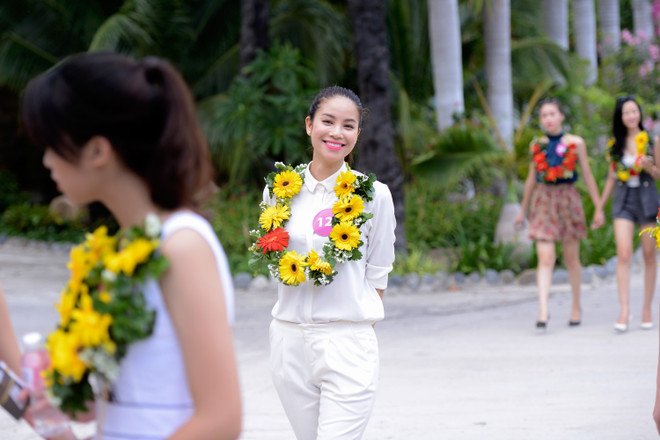 Thí sinh Hoa hậu Hoàn vũ Việt Nam rạng rỡ hội ngộ tại Nha Trang ảnh 3