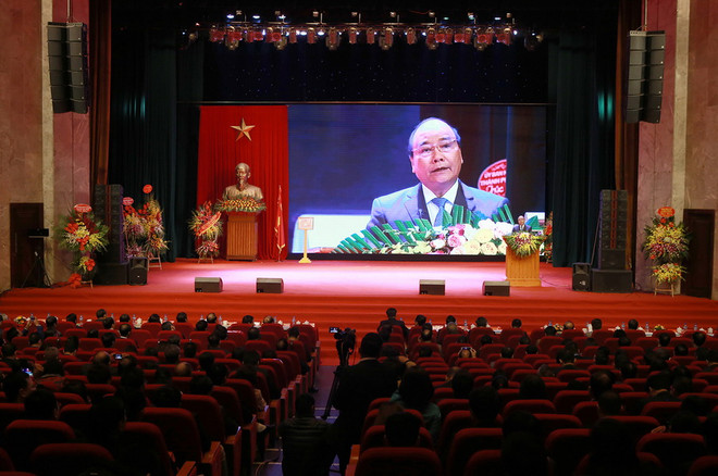 Thủ tướng: Đưa nhiều doanh nghiệp Nhà nước lên sàn chứng khoán ảnh 1