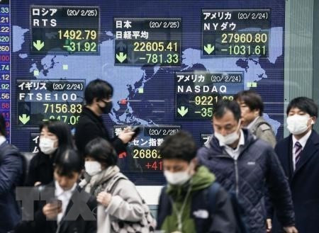 Nhà đầu tư nước ngoài mua ròng cổ phiếu Nhật Bản tuần thứ ba liên tiếp ảnh 1