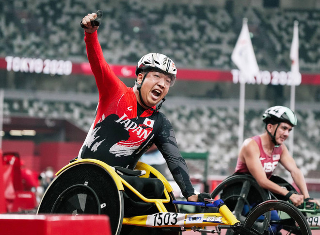 Tomoki Sato của Nhật Bản về nhất ở cự ly T52 400-m (Nguồn: Japan Today) Kết quả Paralympic Tokyo 2020 ngày 27/8: Trung Quốc tiếp tục bứt phá ảnh 1