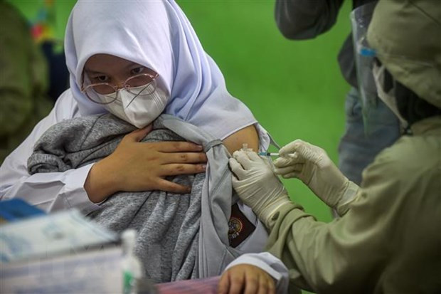 Malaysia nới lỏng hạn chế với những người hoàn thành tiêm chủng ảnh 1