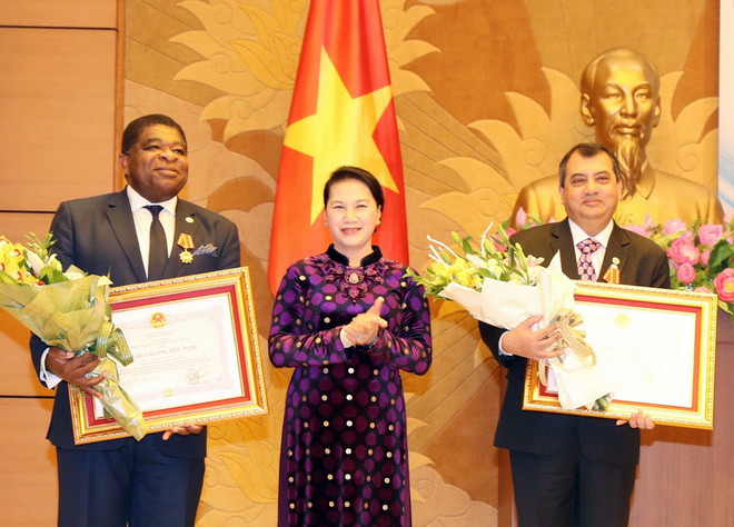 Trao Huân chương Hữu nghị tặng lãnh đạo, nguyên lãnh đạo IPU ảnh 2