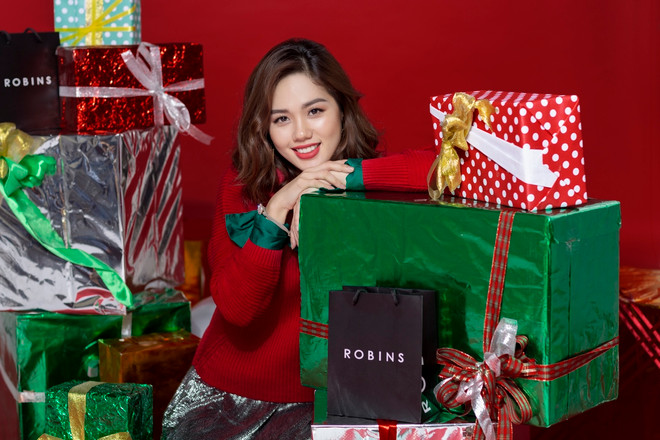 Top 6 thí sinh The Face Vietnam 2018 rực rỡ đón Giáng sinh sớm ảnh 1