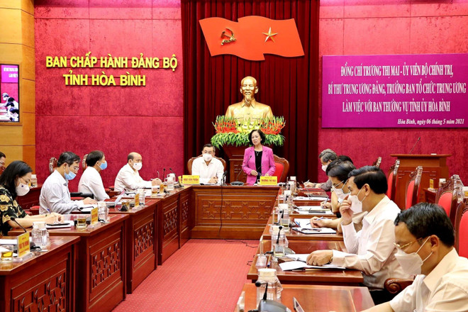 Bà Trương Thị Mai làm việc tại Hòa Bình về công tác chuẩn bị bầu cử ảnh 1