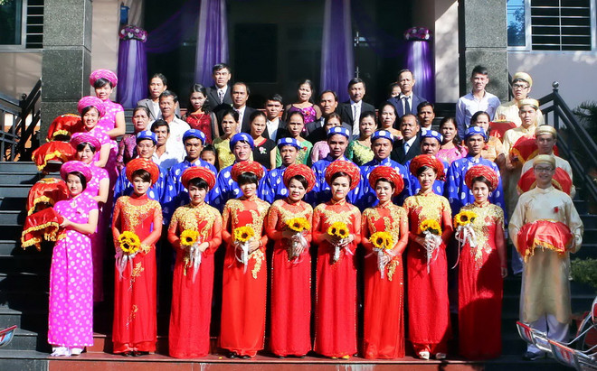 Đà Nẵng lần đầu tiên tổ chức lễ cưới tập thể cho công nhân ảnh 1