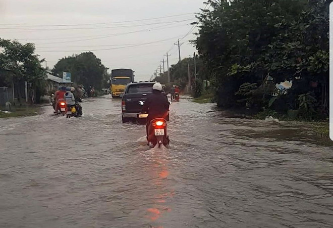 Trung Bộ ngập sâu, Nam Bộ triều cường lên nhanh trong 3 ngày tới ảnh 1