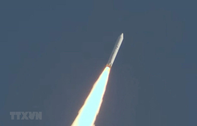 Phương tiện phóng Epsilon-5 mang theo vệ tinh NanoDragon bay vào vũ trụ hồi tháng 11/2021. (Nguồn: TTXVN) Chuyên gia: ASEAN nên thúc đẩy ngành công nghiệp vũ trụ khu vực ảnh 1
