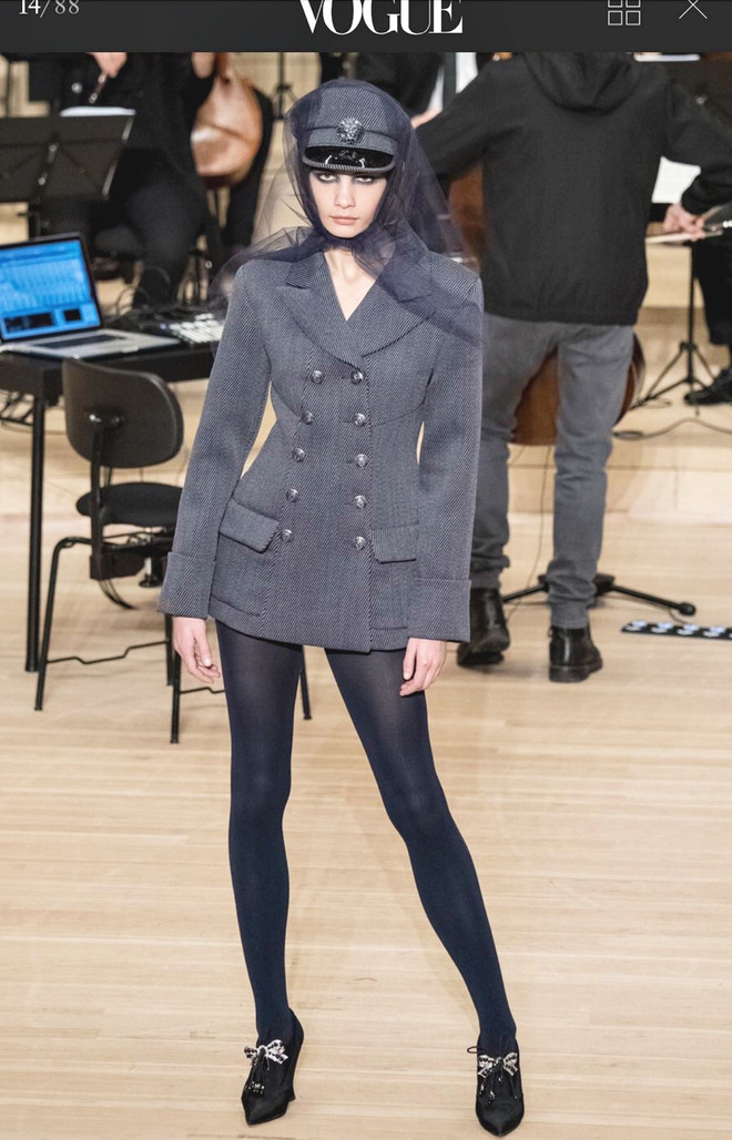 Người mẫu Việt tự tin sải bước trong show diễn của Chanel ảnh 7