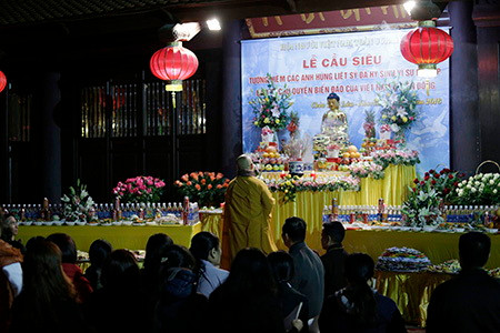 Người Việt tại Ukraine tưởng nhớ các anh hùng hy sinh vì biển đảo ảnh 1