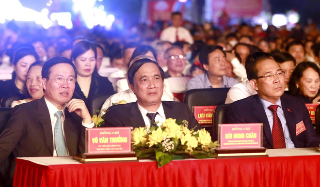 Thường trực Ban Bí thư dự kỷ niệm 60 năm thành lập thành phố Việt Trì ảnh 1