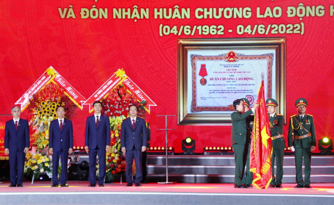 Thường trực Ban Bí thư dự kỷ niệm 60 năm thành lập thành phố Việt Trì ảnh 2