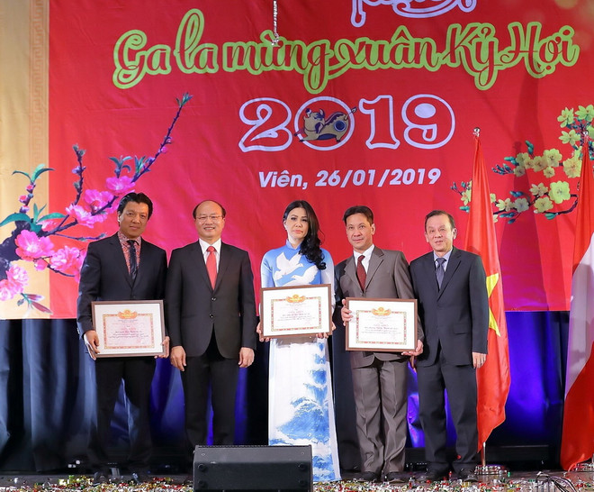 Đêm Gala mừng Xuân Kỷ Hợi của cộng đồng người Việt tại Cộng hòa Áo ảnh 4