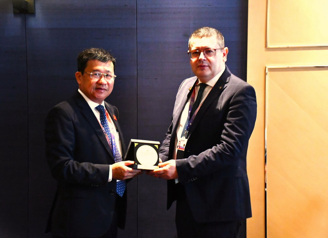 Đoàn Việt Nam tiếp xúc song phương với đoàn các nước tại AIPA-44 ảnh 2