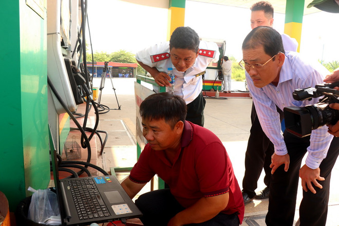 ttxvn_hoa don dien tu 7.jpg