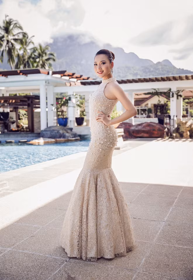 Quyến rũ trang phục dạ hội trong đêm chung kết của Thu Thảo ảnh 6