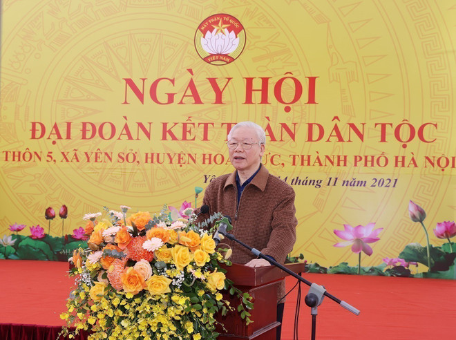 Tổng Bí thư Nguyễn Phú Trọng dự và phát biểu tại Ngày hội Đại đoàn kết toàn dân tộc ở thôn 5, xã Yên Sở, huyện Hoài Đức, thành phố Hà Nội, ngày 14/11/2021. (Ảnh: Trí Dũng/TTXVN) ttxvn_tong bi thu nguyen phu trong 3.jpg