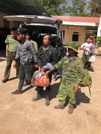 Bắt giữ các đối tượng theo tà đạo Hà Mòn lẩn trốn trong rừng 8 năm ảnh 2