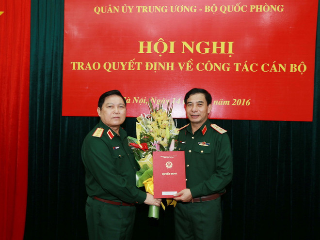 Trao quyết định của Thủ tướng bổ nhiệm Thứ trưởng Bộ Quốc phòng ảnh 1