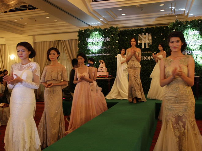 Xu hướng thời trang cưới 2014 tại Triển lãm Romance Fair ảnh 1