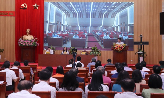 Đại biểu Quốc hội thành phố Hà Nội đã tiếp xúc cử tri. (Nguồn: Trang thông tin điện tử của Đoàn đại biểu Quốc hội và Hội đồng Nhân dân thành phố Hà Nội) tiep xuc cu tri.jpg
