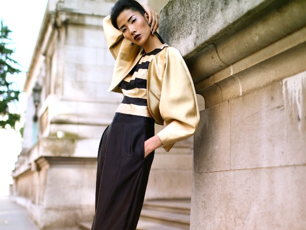 Hoàng Thùy cá tính ở London với phong cách “retro” ảnh 6