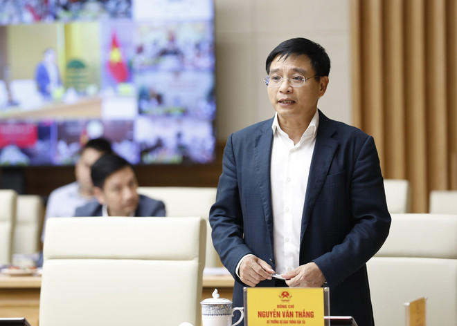 Bộ trưởng Bộ Giao thông Vận tải Nguyễn Văn Thắng phát biểu.(Ảnh: Dương Giang/TTXVN) Phiên họp thứ 3 Ban Chỉ đạo các công trình, dự án quan trọng quốc gia ảnh 6