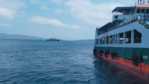 Indonesia: Giải cứu hơn 100 hành khách bị mắc kẹt trên phà ở Bali ảnh 1