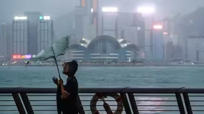 Đài Loan: Bão Haikui đổ bộ vào gây mất điện trên diện rộng ảnh 1