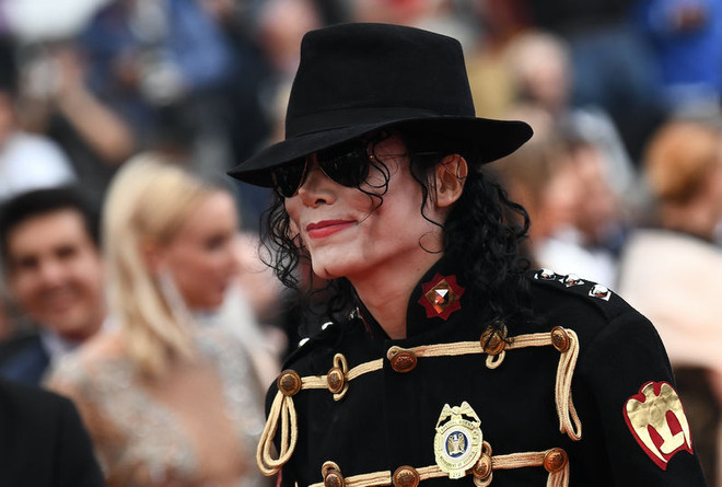 Huyền thoại Michael Jackson.(Nguồn: Republic World) Đấu giá chiếc mũ phớt của huyền thoại Michael Jackson ảnh 1