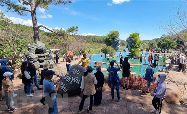 Du lịch Việt đầu Xuân mới khởi sắc tưng bừng khắp ba miền ảnh 3