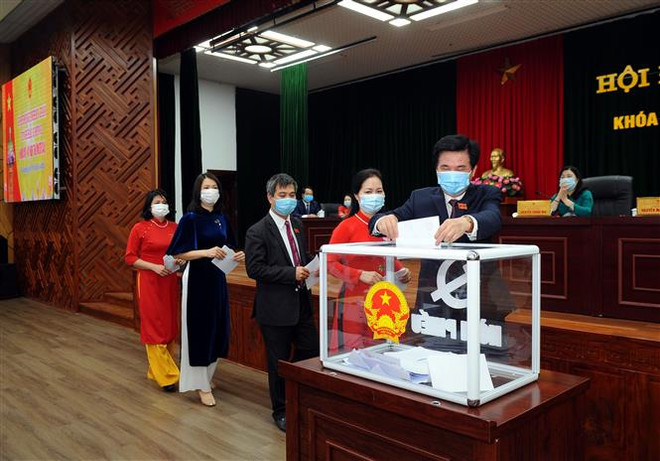 Kiện toàn một số chức danh HĐND và Ủy ban Nhân dân tỉnh Hải Dương ảnh 1