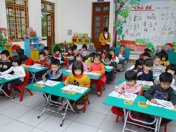 Kéo dài thực hiện một số chính sách với trẻ em và giáo viên mầm non ảnh 1